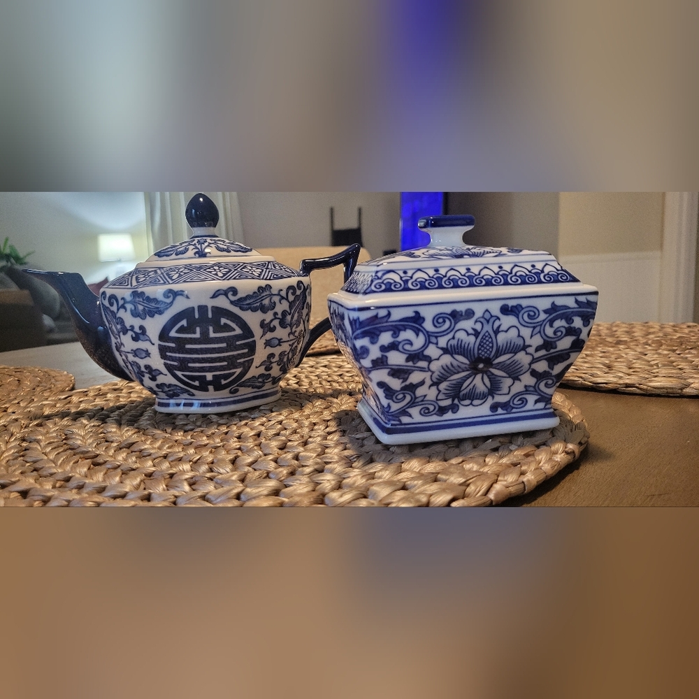 Vintage Bombay tea kettle and sugar bowl